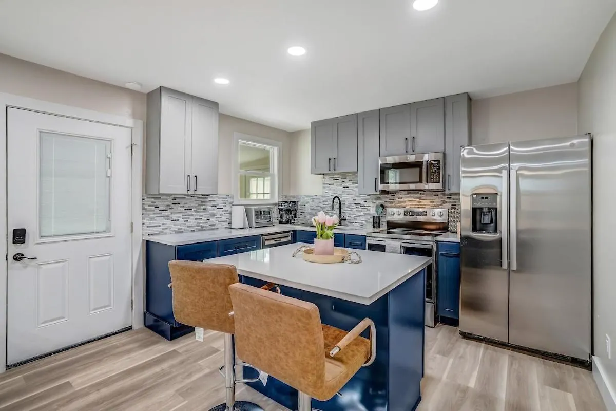 Apartment 5842 Leslie Ave - Charming, Private, 1 Bedroom 1 Bath Nashville