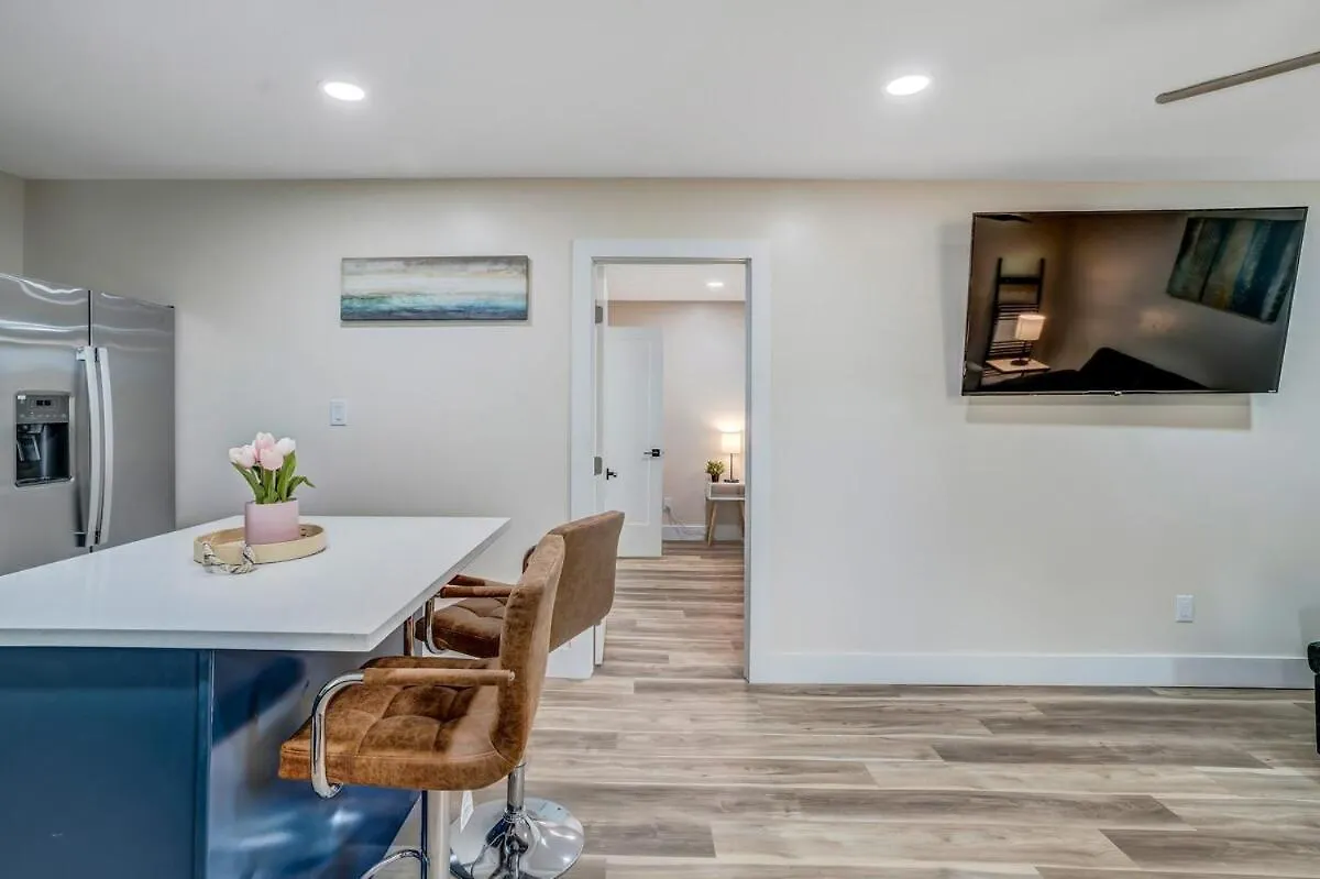 5842 Leslie Ave - Charming, Private, 1 Bedroom 1 Bath Nashville