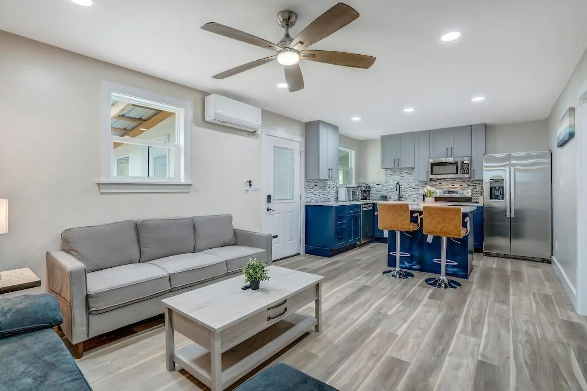 5842 Leslie Ave - Charming, Private, 1 Bedroom 1 Bath Nashville